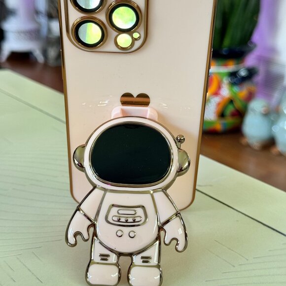 iPhone 13 Pro Max Astronaut Hidden Stand Case Cover – Cute Protective Phone Case - Picture 1 of 5